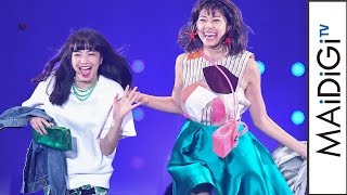 森星、小松菜奈とランウエー　グリーンファッションでさわやかに　「TGC2016 A/W」