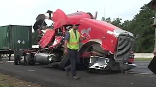 062707 MVA 18 WHEELER IH45 AT FM1097