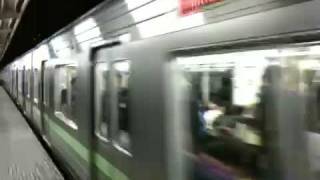 京王井の頭線1000系 駒場東大前駅到着