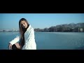 Essemm A világ elől ft Karola (Official Music Video)