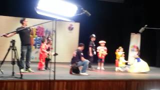 Amber stage performance on 超级小莫王