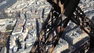 Eiffel Tour - Jeden Dzień w Paryżu