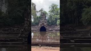 Neak Poin Temple