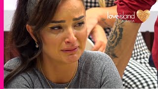 Xhesika në gjendje të rënduar pas fjalëve të Denisit | Love Island Albania Series 1