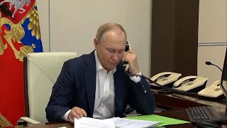 Владимир Путин пообщался с 8-летней Агатой, чью мечту исполнил в рамках «Елки желаний»