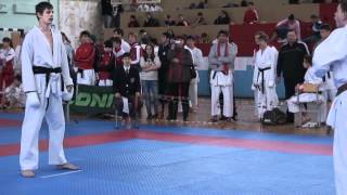 Shotokan Karate 2012 kumite 16-17 Khamatdinov Artem (Chelyabinsk) vs Rumyantsev Artem (Yaroslavl)