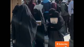 Free Quraan \u0026 Hijab Distribution At Zero Bridge - Srinagar By Girls Trending Viral Video. #quran