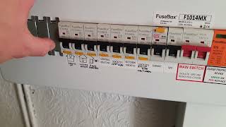 How to test an RCD or RCBO? Electrician in Corby @DNA-Solar