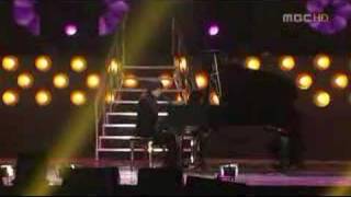 Lee Seung Gi- You're my woman(Piano) at MBC 2006 Music Award