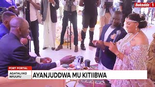 Agataliikonfuufu:  TEBAKYAYIIKA OWA LAANGI AYANJUDDWA MU BITIIBWA