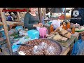 สินค้าชายแดนช่องตาอูอำเภอบุณฑริกกับเมืองกุสุมา