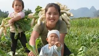 A rural woman picks radishes to go to the market #radish #ruralmarket #growyourselfPure natural gree