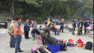 卑南族下賓朗部落大獵祭：分配獵物 distribution of pray meat for the elderly in Mangayaw