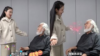 70歲張紀中獲嬌妻撒嬌！面色紅潤表情興奮很享受