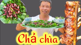 Ông Mường làm món chả chìa từ sườn lợn cực ngon
