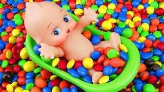 Satisfying Video l Mixing Candy in the Tub with Rainbow Skittles \u0026 Magic Slime ASMR Cutting