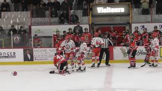 Rudesse Danick Paquette vs le banc adverse
