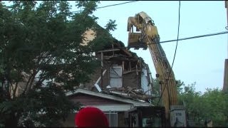 Demolition of Ariel Castro's home on Seymour Avenue where Gina, Michelle, Amanda held