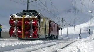 Snow Plow at Bernina Pass - Schneeschleuder RhB 95403 im Einsatz, Zug, trainfart, train