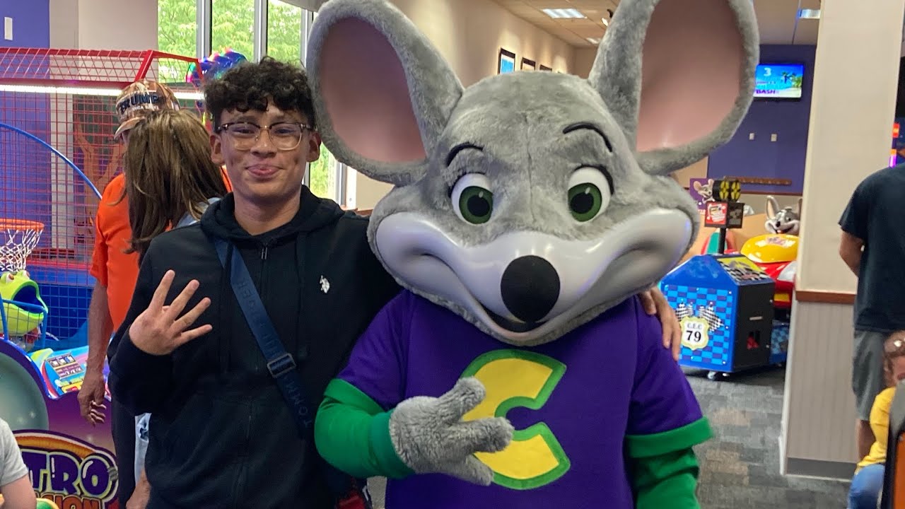 We Met Chuckecheese Youtube
