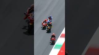 When the slipstream kicks in and the braking is late 🫣 #motogp #italiangp