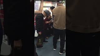 龔饕耆美好生活分享：中国🇨🇳广东深圳地鐵🚇上，👍人人讓坐予有需要人仕👏。（3-1-2025星期五）2TV二视TwoBroadcast吐视