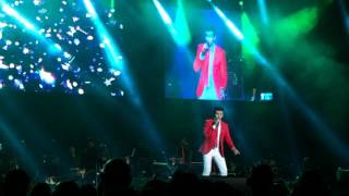 Sonu Nigam Live in Concert AMS NL Oct 30 2015 (9) Main Shayar To Nahin & Main Agar Kahoo