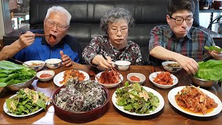 Cabbage soybean paste soup (mugwort dish, stir-fried pork, seasoned lettuce, seasoned bellfl) recipe