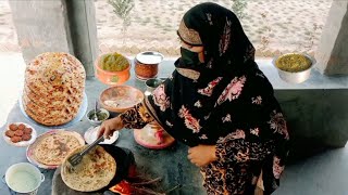 Frying Bathua Saag Paratha onTawa Recipe with home grown Bathua | Village Breakfas Village Festival