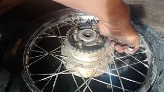 Paano Magpalit ng Rear Bushing sa Hub Sprocket RUSI 125|Moto Parts