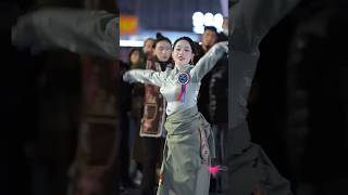 wengmu, beautiful Tibetan woman dancing happily ❤️