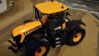 JCB fast track - Britain's farm toys