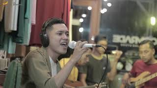 Ingin pulang - Teras Rumah | live session | Comrade caffe and store