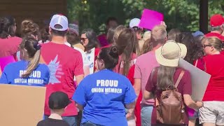 Camas teachers walk the picket line on first day of school