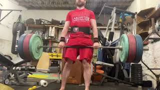 Middle aged guy deadlifts 130kg big whoop nothing to see here