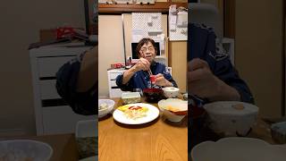 ９４歳ツムツムばあちゃん朝のモグモグタイム❗️👵