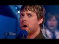 Kaiser Chiefs - I Predict A Riot (Live on Jools Holland 27/05/05)