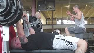 Benching 420 lbs!