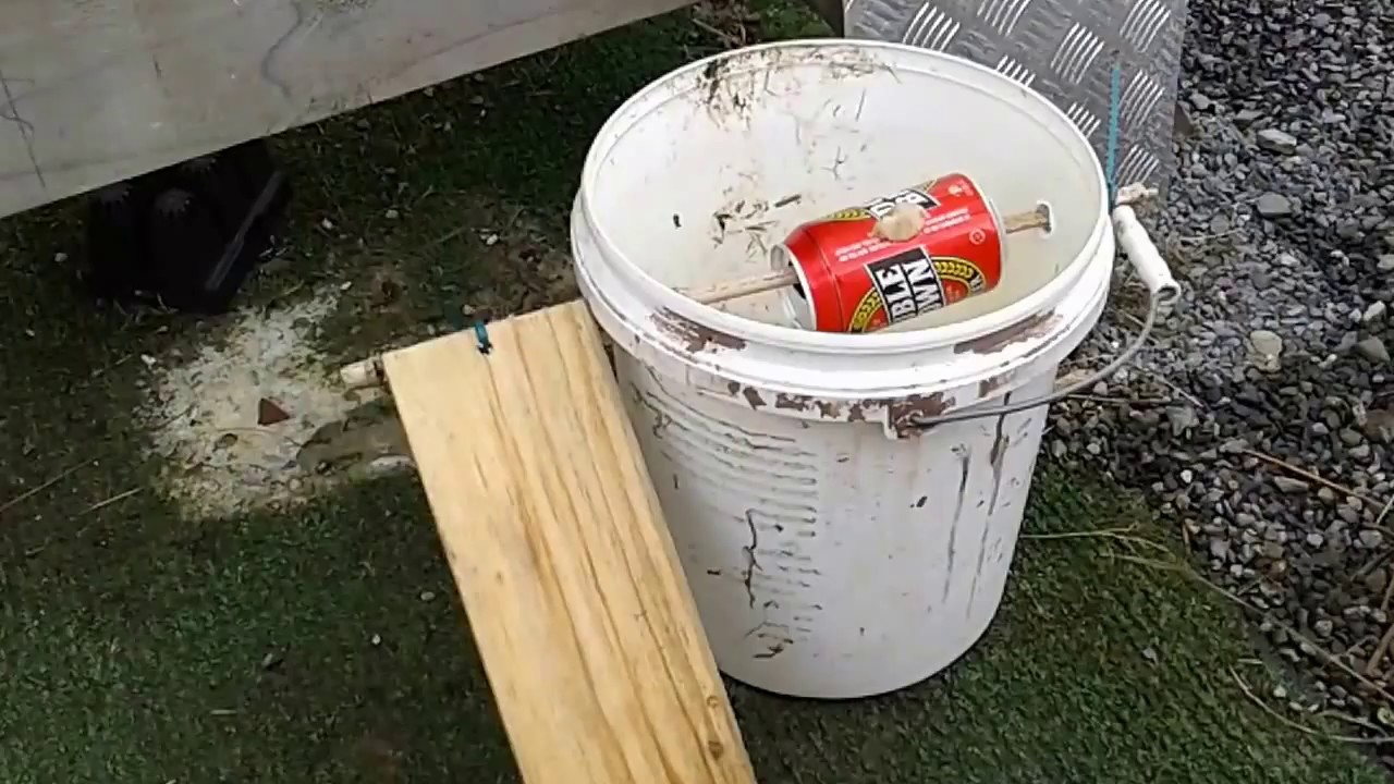 How To Make A Bucket Mouse Rat Trap Youtube