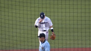 村上宗隆、佐野恵太の先制ソロホームランを讃える  2022年7月1日ヤクルトスワローズ 横浜DeNAベイスターズ