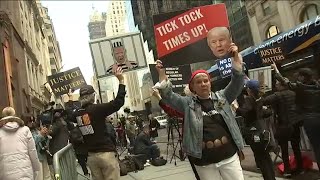 Dueling protests outside Trump Tower