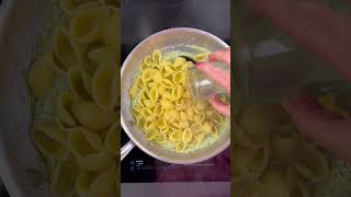 Cremet pesto pasta med mascarpone