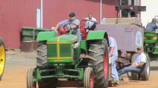 '50's Era Deutz Pulling to a Win in 6500 lb Antique Class