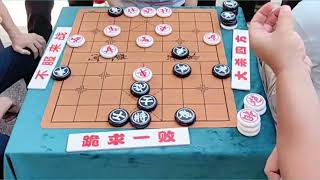 公园棋王要砍象棋大师，孙浩宇走模仿棋弃马，牙哥大怒：蔑视我？