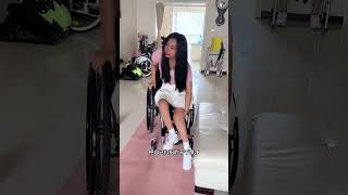 蹲大概一小時左右 在突然站起來 可以體會到幾分鐘癱瘓的感覺 Spinal cord injury wheelchair girl89