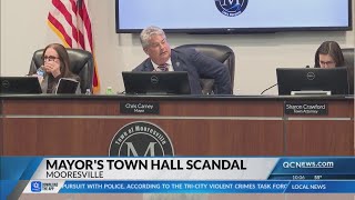 Mooresville mayor will not resign amid 3 lawsuits, alleged pants-less town hall incident