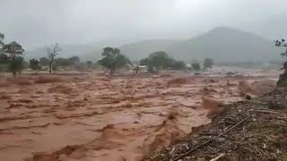 Dramatic footage of Cyclone Idai flooding in Zimbabwe