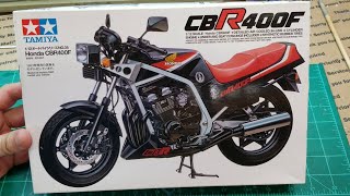 Tamiya CBR 400F 1:12 Scale Model Kit PT:1