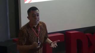 Jangan Mengukur Masa Depan dengan Penggaris Masa Lalu | Romy Loice | TEDxUNPAR