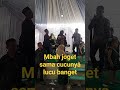 Mbah joget ditemanu cucunya asyik banget